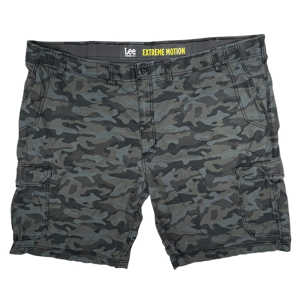 Lee Cargo Shorts Mens 50 Gray Camo Extreme Motion Stretch Performance Utility - Picture 1 of 12